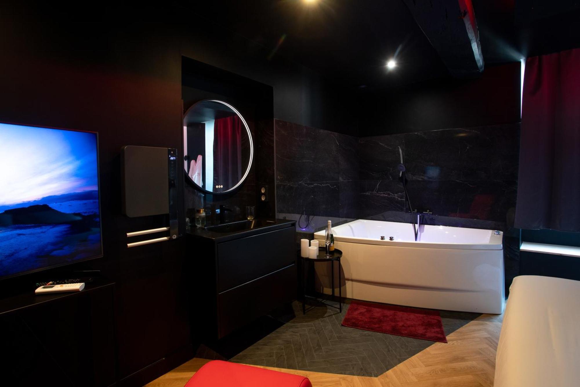 La Suite Spa & Cinema Saint-Lambert-du-Lattay Buitenkant foto
